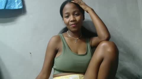 bienvenue987832 online show from May 5, 2026, 3:09 pm