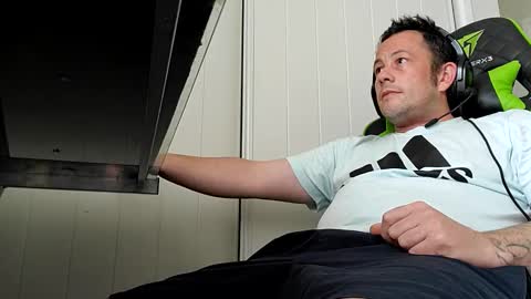 Snapshot of big_balls_big_load chatting on January 5, 2025, 9:57 pm big_balls_big_load online show from January 5, 2025, 9:57 pm