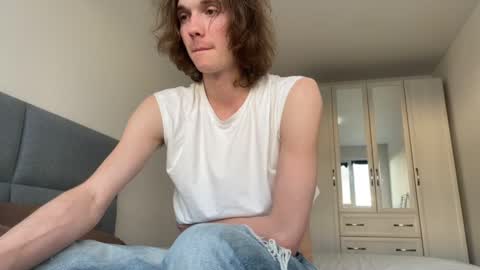 Snapshot of big_lil_small chatting on June 8, 2026, 3:56 pm big_lil_small online show from June 8, 2026, 3:56 pm