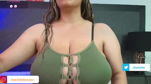 Tell me Sophia  online show from February 4, 2025, 8:06 pm