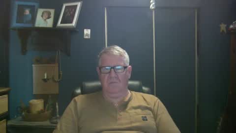 Snapshot of bigbeerdrinker1 chatting on January 23, 2025, 4:26 pm bigbeerdrinker online show from January 23, 2025, 4:26 pm