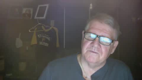 Snapshot of bigbeerdrinker1 chatting on March 3, 2025, 4:14 am bigbeerdrinker online show from March 3, 2025, 4:14 am