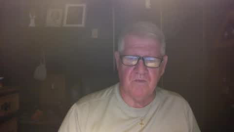 Snapshot of bigbeerdrinker1 chatting on October 15, 2025, 4:12 am bigbeerdrinker online show from October 15, 2025, 4:12 am