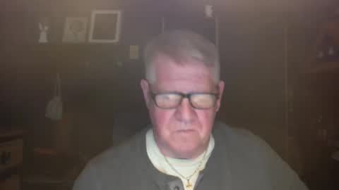 Snapshot of bigbeerdrinker1 chatting on October 31, 2025, 5:19 am bigbeerdrinker online show from October 31, 2025, 5:19 am