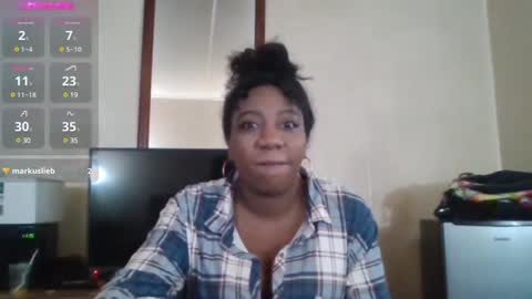 Snapshot of bigboobs_bouncin chatting on December 16, 2024, 2:15 am Ashley online show from December 16, 2024, 2:15 am