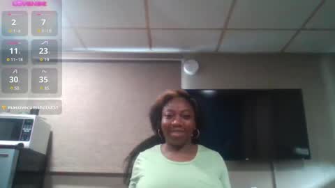 Snapshot of bigboobs_bouncin chatting on March 4, 2025, 7:54 pm Ashley online show from March 4, 2025, 7:54 pm