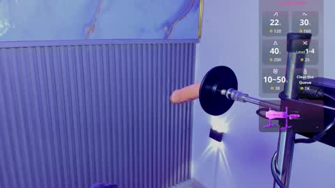 VIOLETA online show from October 4, 2025, 2:04 pm