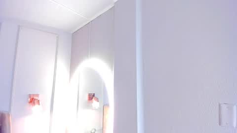   online show from September 24, 2025, 10:07 am