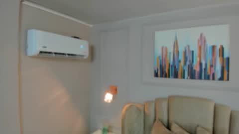   online show from October 9, 2025, 10:02 am