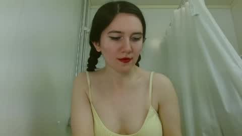 Snapshot of bigbootybunny chatting on April 19, 2026, 6:10 pm Isabella online show from April 19, 2026, 6:10 pm