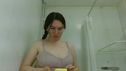 Snapshot of bigbootybunny chatting on June 6, 2026, 12:27 am Isabella online show from June 6, 2026, 12:27 am