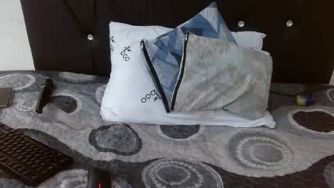 Snapshot of bigbootyshaz chatting on December 17, 2024, 1:27 pm Bigbootyshaz online show from December 17, 2024, 1:27 pm