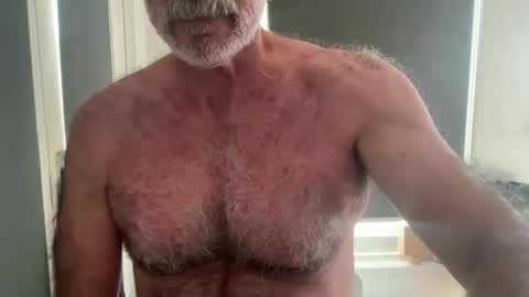 Snapshot of bigbush1 chatting on April 23, 2026, 2:46 am big bush online show from April 23, 2026, 2:46 am