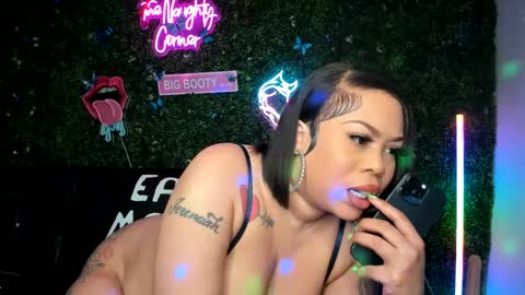 bigbuttsarena online show from December 11, 2024, 2:44 pm