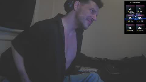 Jon - Im Straight online show from November 11, 2025, 7:08 am