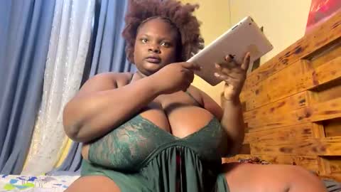 Snapshot of bigchocotities chatting on February 17, 2025, 1:25 am bigchocotities online show from February 17, 2025, 1:25 am