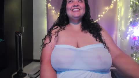 Snapshot of bigcloe chatting on April 28, 2026, 4:06 am Cloe online show from April 28, 2026, 4:06 am