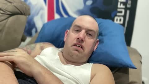 bigcocksuckingslut online show from February 11, 2026, 2:16 am