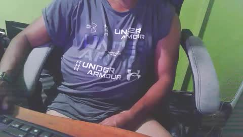 Snapshot of bigdickguyaux chatting on May 1, 2026, 5:50 pm bigdickguyaux online show from May 1, 2026, 5:50 pm