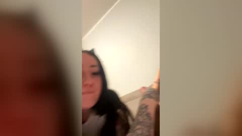 KINGSLUTTY BITCH online show from February 3, 2026, 9:53 pm