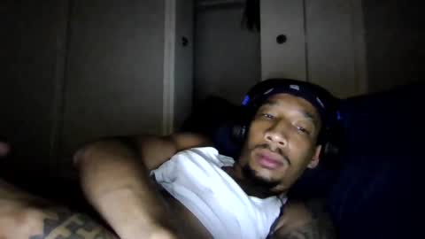 Snapshot of bigdickmarixxx chatting on October 6, 2025, 6:00 am bigdickmarixxx online show from October 6, 2025, 6:00 am