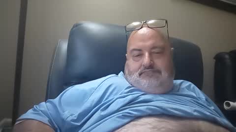 Snapshot of bigfuzzyteddybear chatting on March 31, 2026, 7:36 pm bigfuzzyteddybear online show from March 31, 2026, 7:36 pm