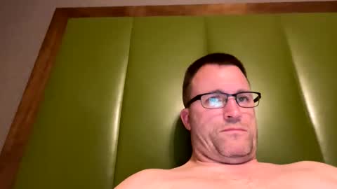 bigger22332233 online show from February 23, 2025, 6:28 am