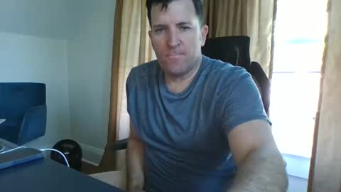 BiggestBallsOnChatr online show from November 4, 2025, 8:30 pm