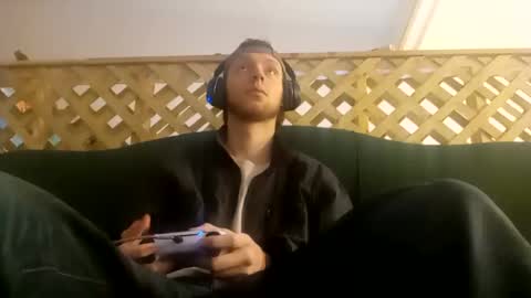 biggestboiiii online show from March 7, 2025, 8:11 pm