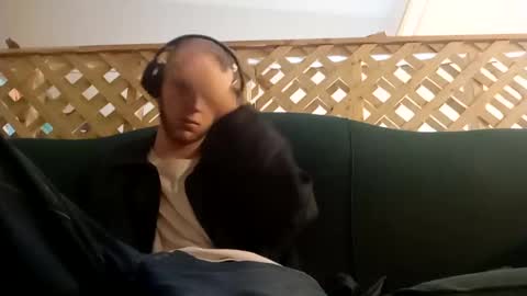 biggestboiiii online show from March 9, 2025, 4:22 pm