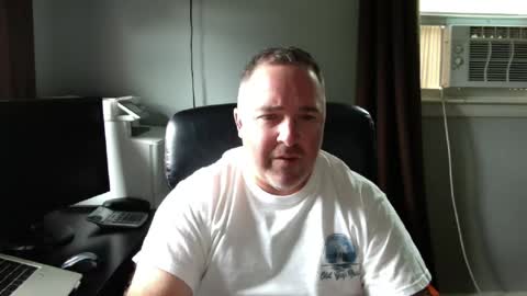 Snapshot of biggy9877 chatting on June 18, 2026, 4:00 pm biggy9877 online show from June 18, 2026, 4:00 pm