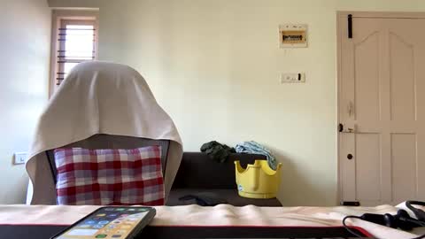 bighandsomesatisfy online show from February 19, 2025, 9:06 am