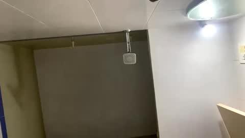 bighandsomesatisfy online show from February 22, 2025, 1:22 am