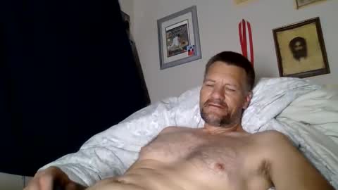 Snapshot of bighitter78 chatting on December 3, 2025, 7:01 pm bighitter78 online show from December 3, 2025, 7:01 pm