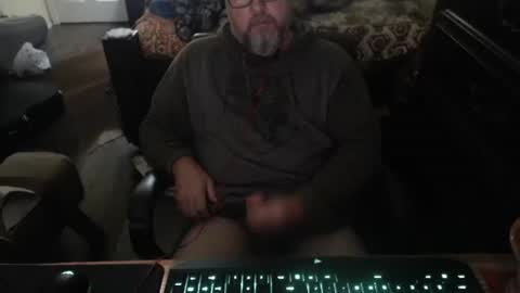 bighugmugg online show from November 10, 2025, 12:48 pm