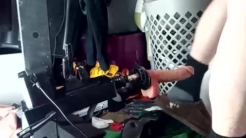 bigmanaround9 online show from October 30, 2025, 9:33 am