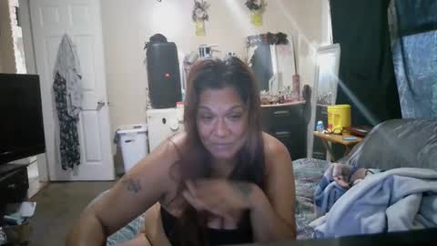 the Mini mami online show from October 8, 2025, 6:38 pm