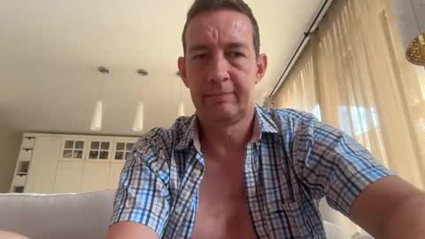 bigragazz21 online show from June 9, 2026, 7:53 am