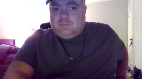 Snapshot of bigred_nyc chatting on October 30, 2025, 7:10 am Big Red online show from October 30, 2025, 7:10 am