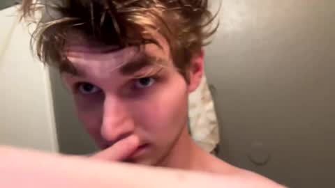 bigskinnyboyshh online show from December 27, 2024, 7:57 pm