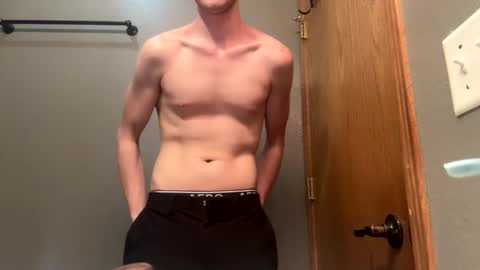 bigskinnyboyshh online show from December 31, 2024, 5:22 am