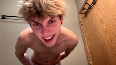 bigskinnyboyshh online show from December 31, 2024, 9:06 pm