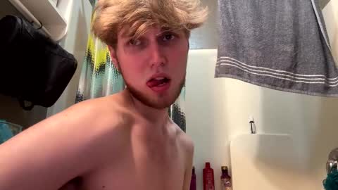 bigskinnyboyshh online show from February 11, 2025, 4:33 am