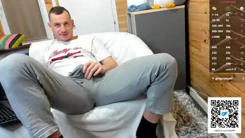 Snapshot of bigsshark chatting on February 24, 2025, 6:05 am bigsshark online show from February 24, 2025, 6:05 am