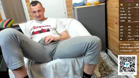 Snapshot of bigsshark chatting on February 24, 2025, 9:10 am bigsshark online show from February 24, 2025, 9:10 am
