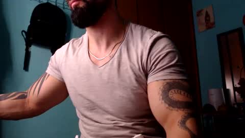 Snapshot of bigstallone chatting on December 31, 2024, 12:11 am BigStallion online show from December 31, 2024, 12:11 am