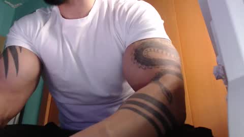 Snapshot of bigstallone chatting on October 28, 2025, 11:51 pm BigStallion online show from October 28, 2025, 11:51 pm