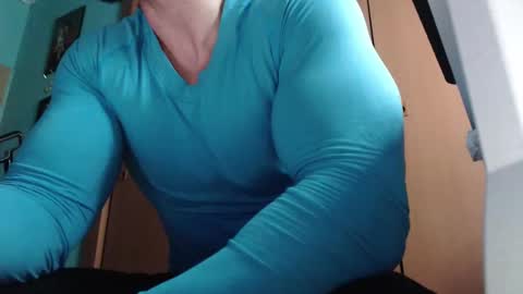 Snapshot of bigstallone chatting on December 17, 2025, 12:05 am BigStallion online show from December 17, 2025, 12:05 am