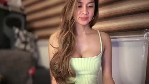 Yna     online show from January 5, 2025, 5:20 pm