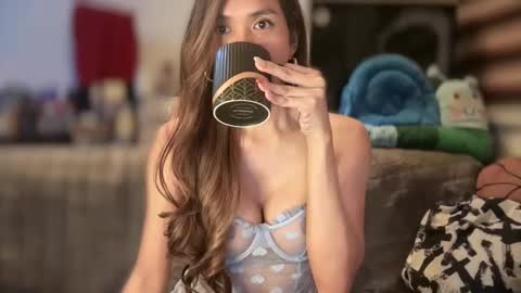 Yna     online show from January 16, 2025, 4:50 pm